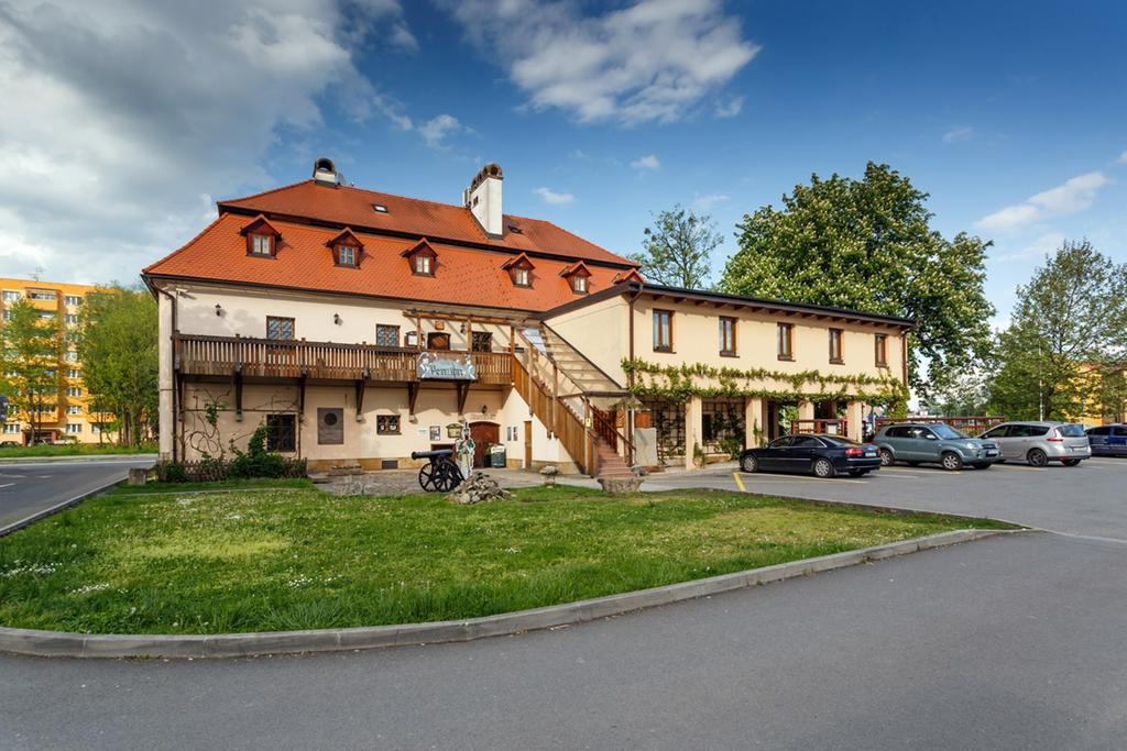 Penzion U Kriveho Psa Frýdek-Místek Exteriör bild
